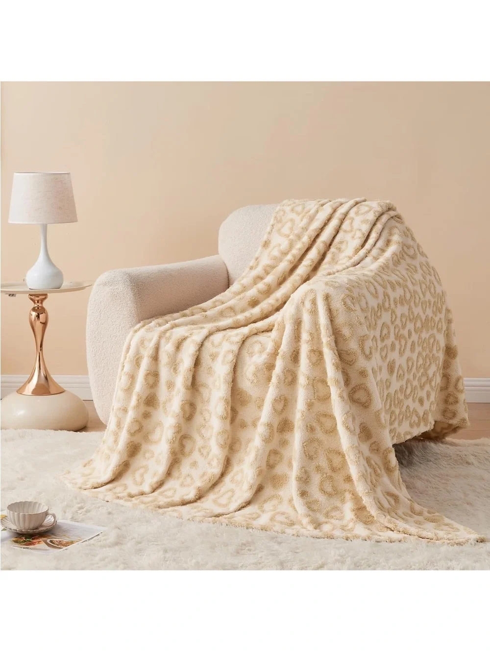 Plush Textured Heart Pattern Throw Blanket
